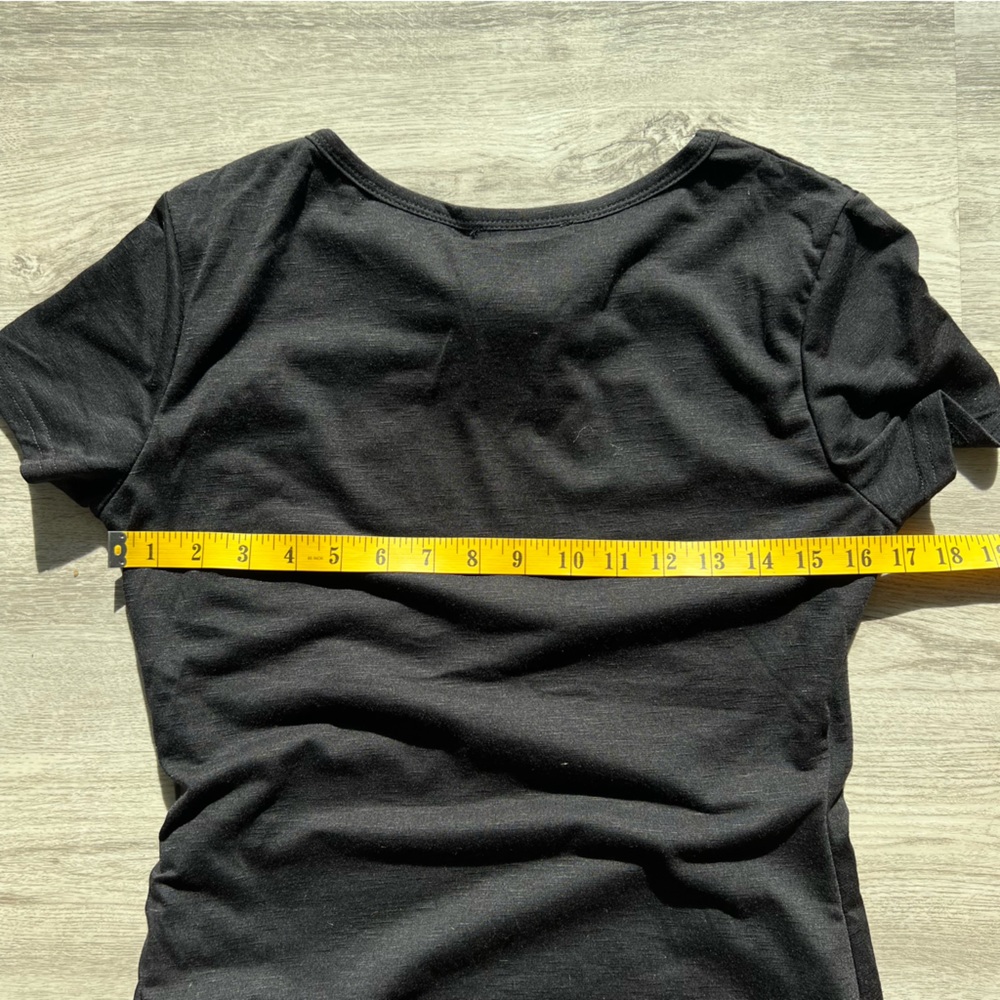 SOLD ❌ SHORT SLEEVE BLACK BASIC DRESS - Picture 5 of 7